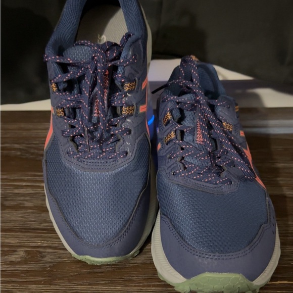 ASICS GEL-Venture 9 Women's Trail Running
Shoes size 7 Worn Once 
Host Pick ✌️ - Picture 10 of 12